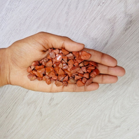 Natural Red Jasper Crystal Chips – Vastu Energy Stones (100GM)