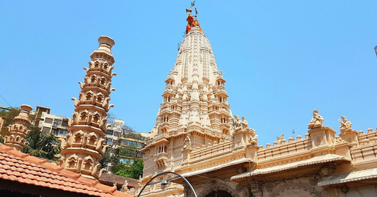 Babulnath Temple – Ancient Shiva Shrine Overlooking Mumbai