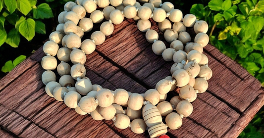 Step-by-Step Guide: How to Use Tulsi Mala Beads for Chanting and Prayer