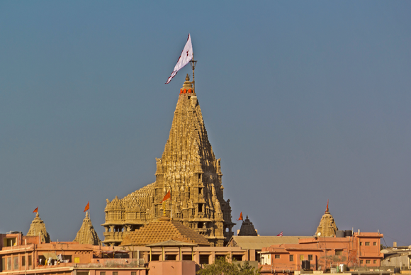 Dwarkadhish Temple: Krishna’s Dwarka Legacy