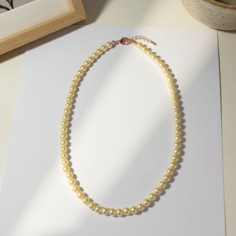 Elegant Golden White Pearl Necklace for Women – Timeless Jewelry Piece