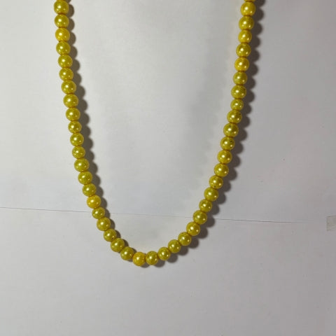 Elegant Golden White Pearl Necklace for Women – Timeless Jewelry Piece