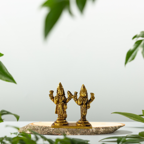 Divine Standing Vishnu Lakshmi Idol – Eternal Grace & Abundance