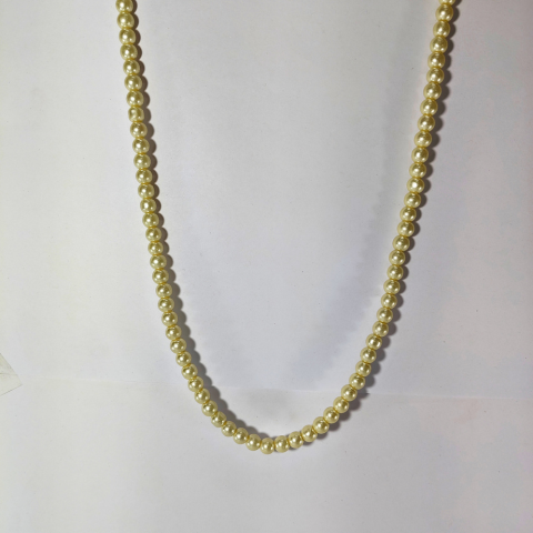 Elegant Classic Pearl Necklace – Timeless Jewelry for Women