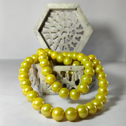 Elegant Golden White Pearl Necklace for Women – Timeless Jewelry Piece