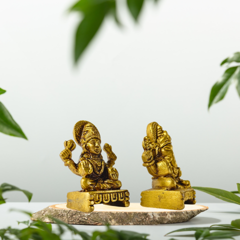 Sacred Laxmi Ganesh Choki Brass Idol for Puja